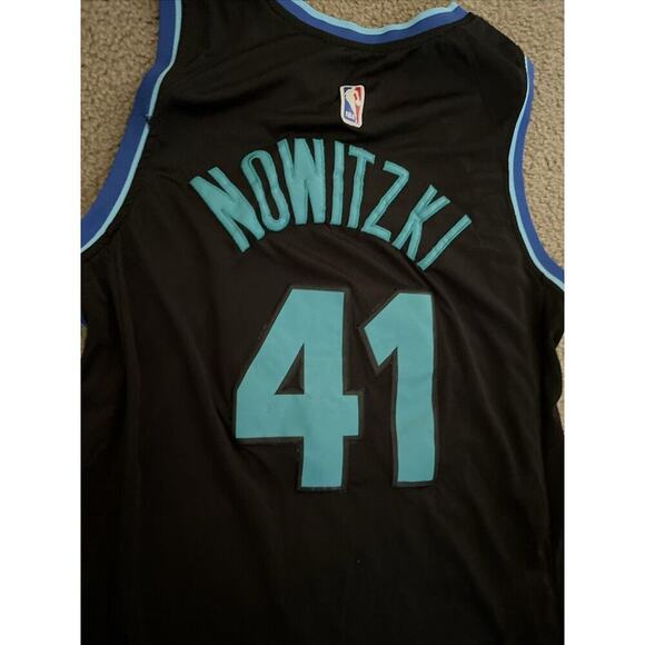 Dirk Nowitzki Dallas Mavericks Nike City Edition Swingman Jersey Men's SZ 52 - Picture 11 of 12